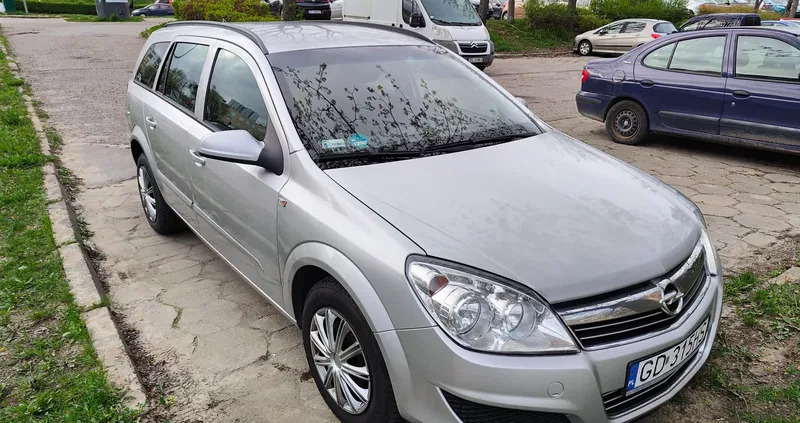 samochody osobowe Opel Astra cena 8700 przebieg: 204500, rok produkcji 2008 z Gdańsk